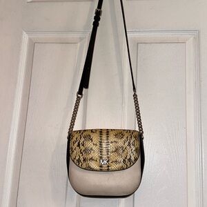 Michael Kors Crossbody